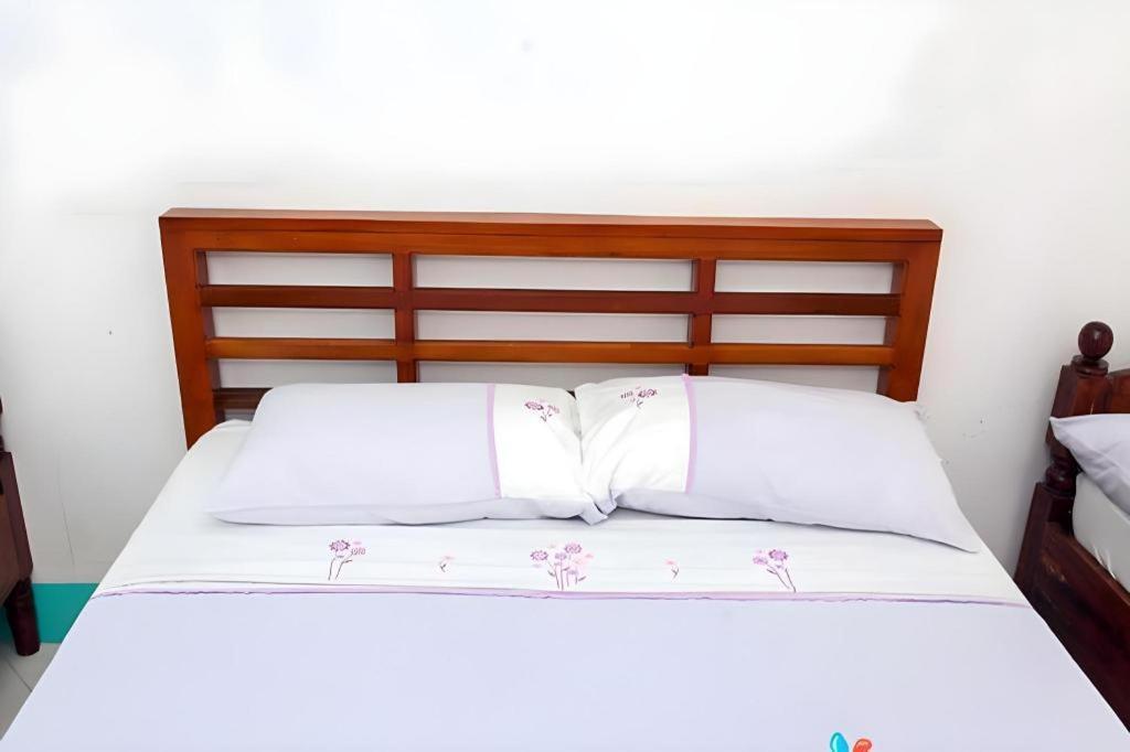 Palm Grove Saud Holiday Complex Hotel Pagudpud Esterno foto