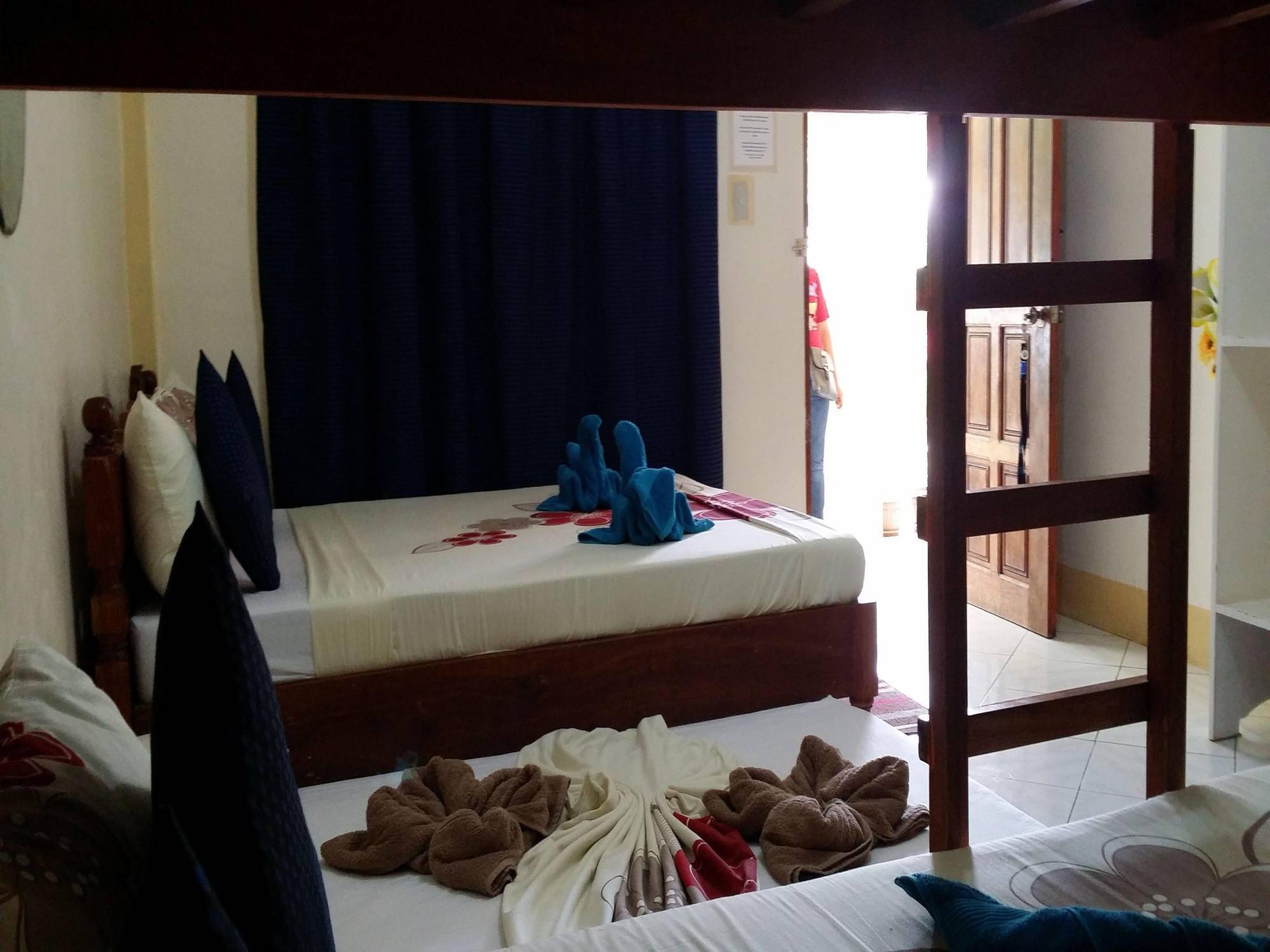 Palm Grove Saud Holiday Complex Hotel Pagudpud Esterno foto